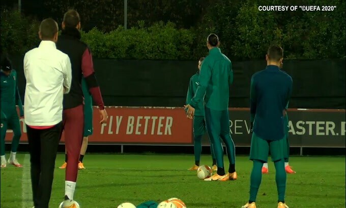 Ibra riceve il Tapiro d'oro e "approva" l'eventuale arrivo di Icardi