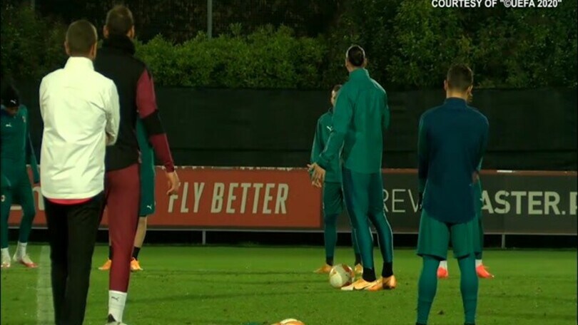 Ibra riceve il Tapiro d'oro e "approva" l'eventuale arrivo di Icardi