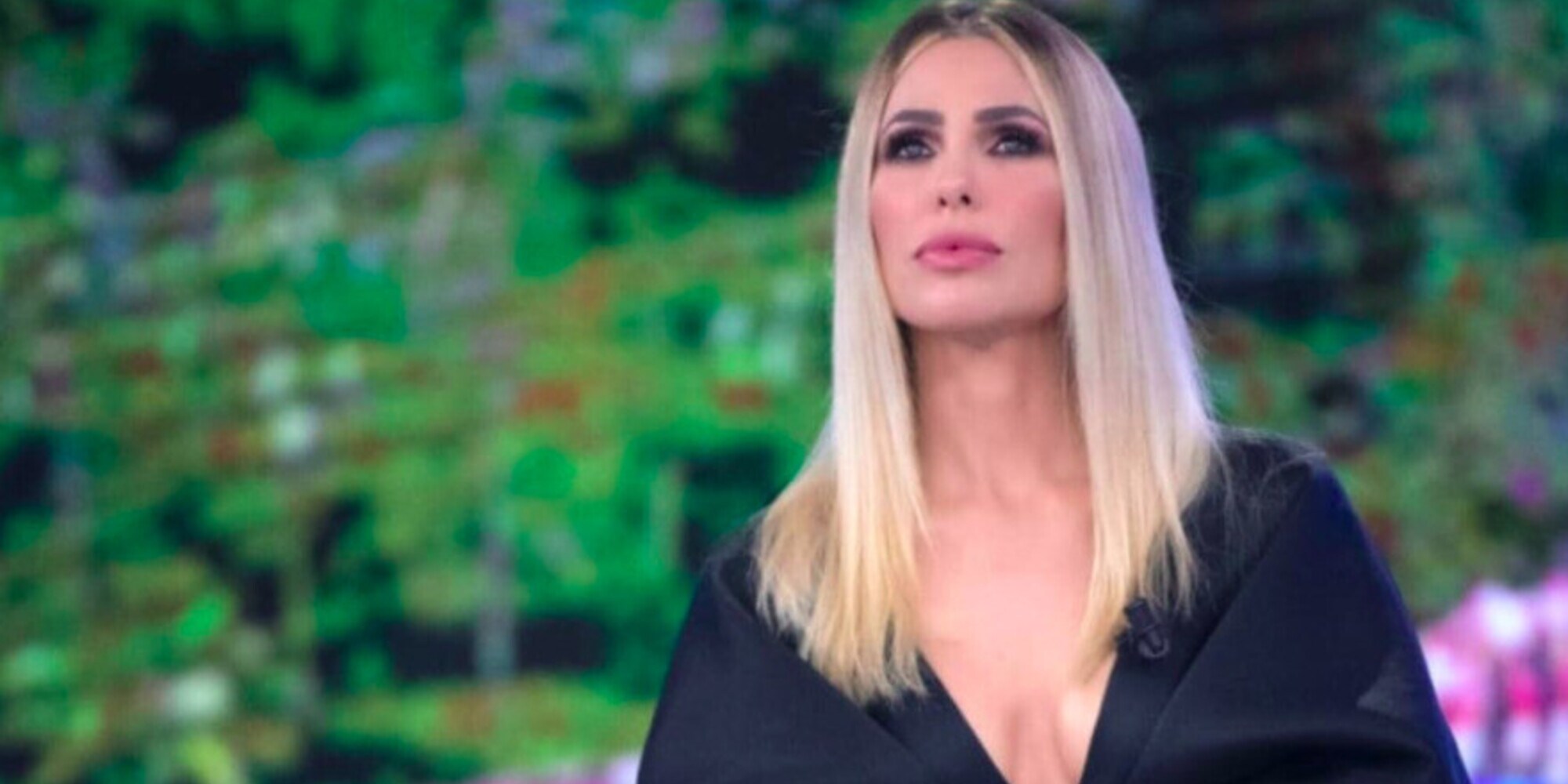 Ilary Blasi umilia Rosolino: "In discoteca raccogli i posaceneri"
