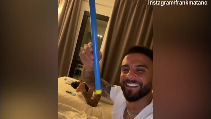 Insigne e Immobile salutano Frank Matano con il tubo sonoro