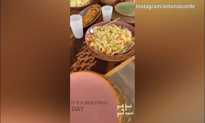 Conte, specialità culinarie a tavola: "It's a beautiful day"