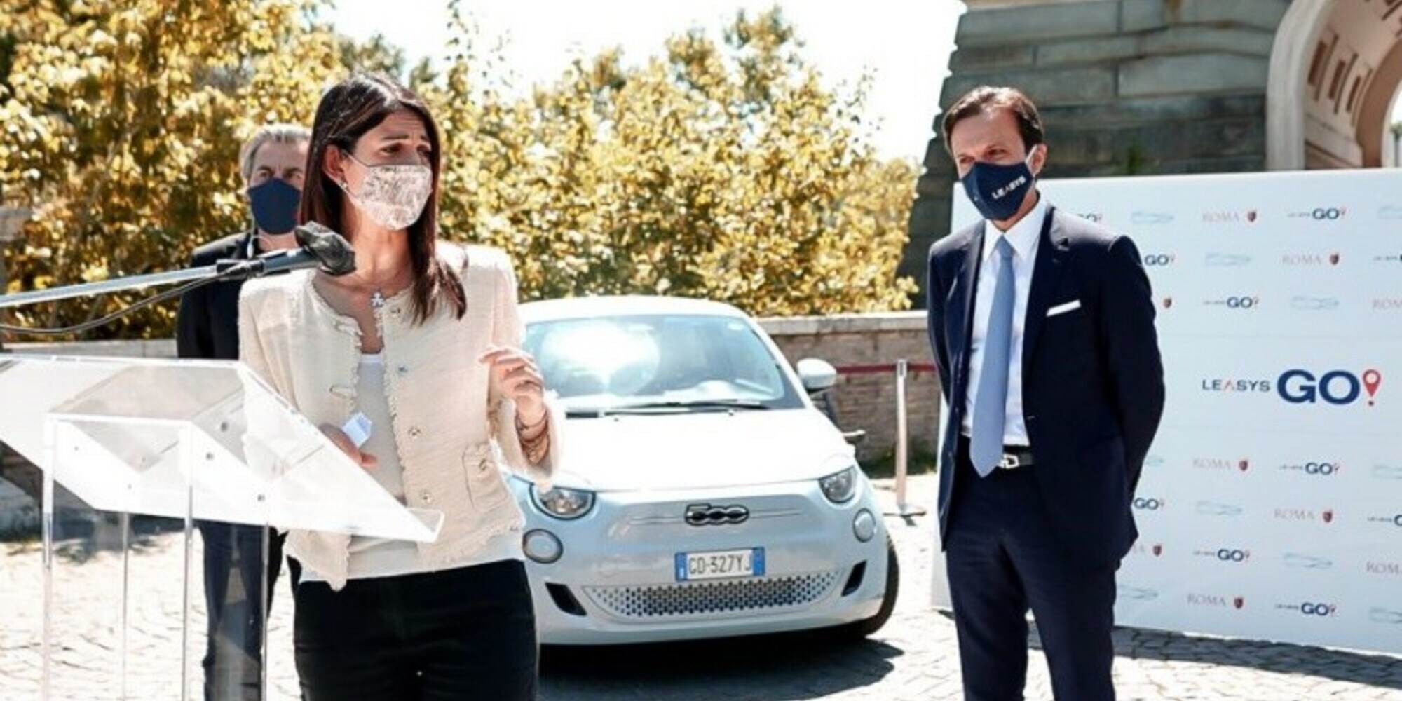 Fiat 500 elettrica: inaugurato a Roma il noleggio con LeasysGO!
