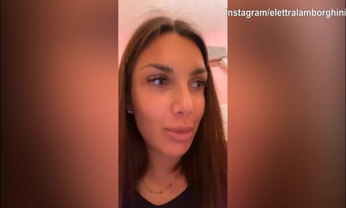 Elettra Lamborghini trova le vecchie lettere d'amore