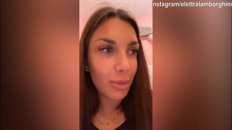Elettra Lamborghini trova le vecchie lettere d'amore