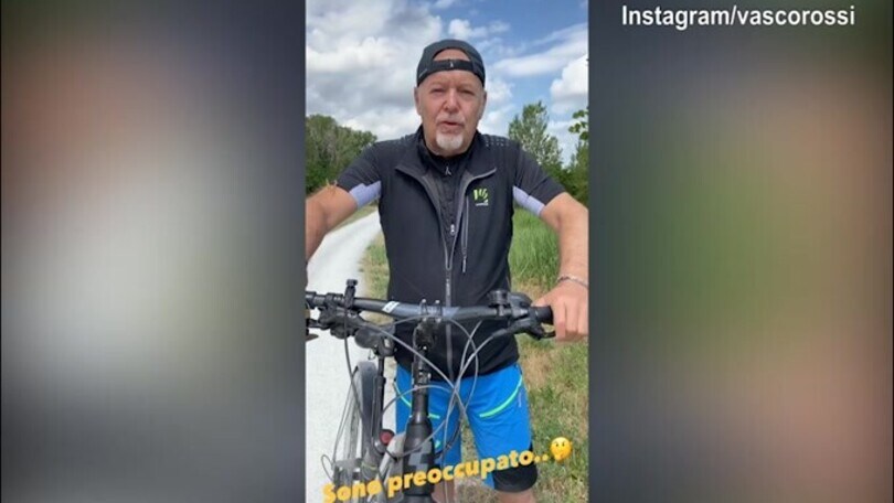 Vasco Rossi scherza sul vaccino: "Sono preoccupato"