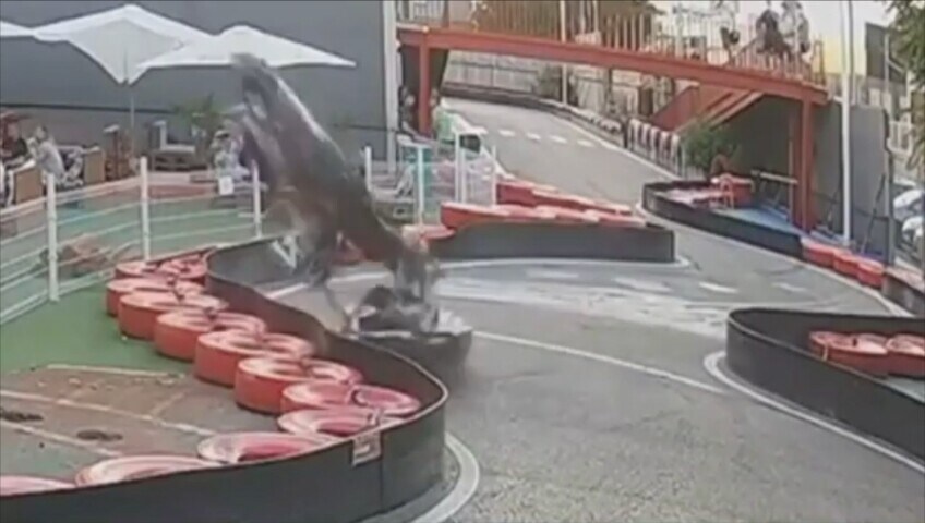 Incidente paura sui kart: il bimbo si rigira e va in loop