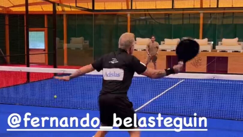 Belasteguin, Totti e Gianluca Vacchi giocano a Padel!