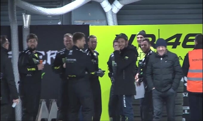 Clamoroso dalla Spagna: "Valentino Rossi valuta il ritiro in estate"