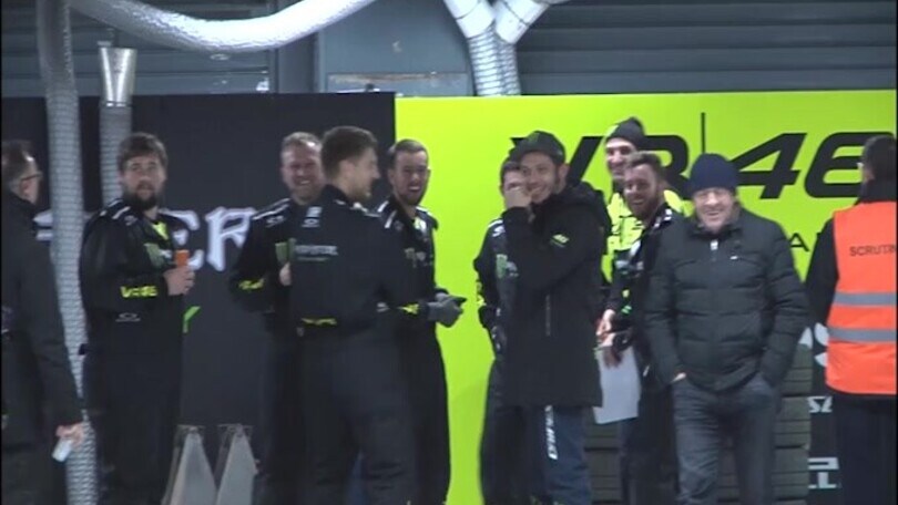 Clamoroso dalla Spagna: "Valentino Rossi valuta il ritiro in estate"