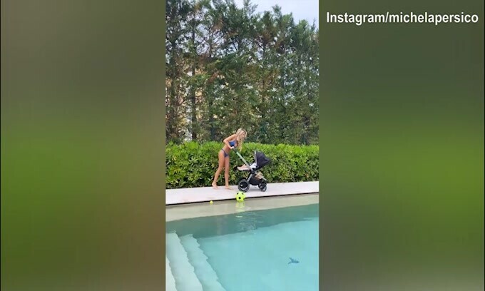 Lady Rugani, sexy mamma in piscina