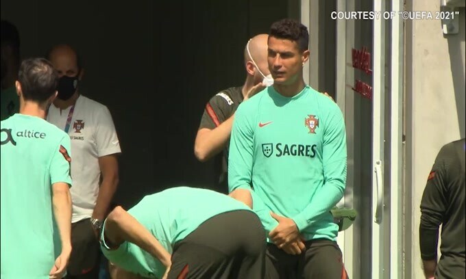 Portogallo, CR7 si allena in vista dell'esordio
