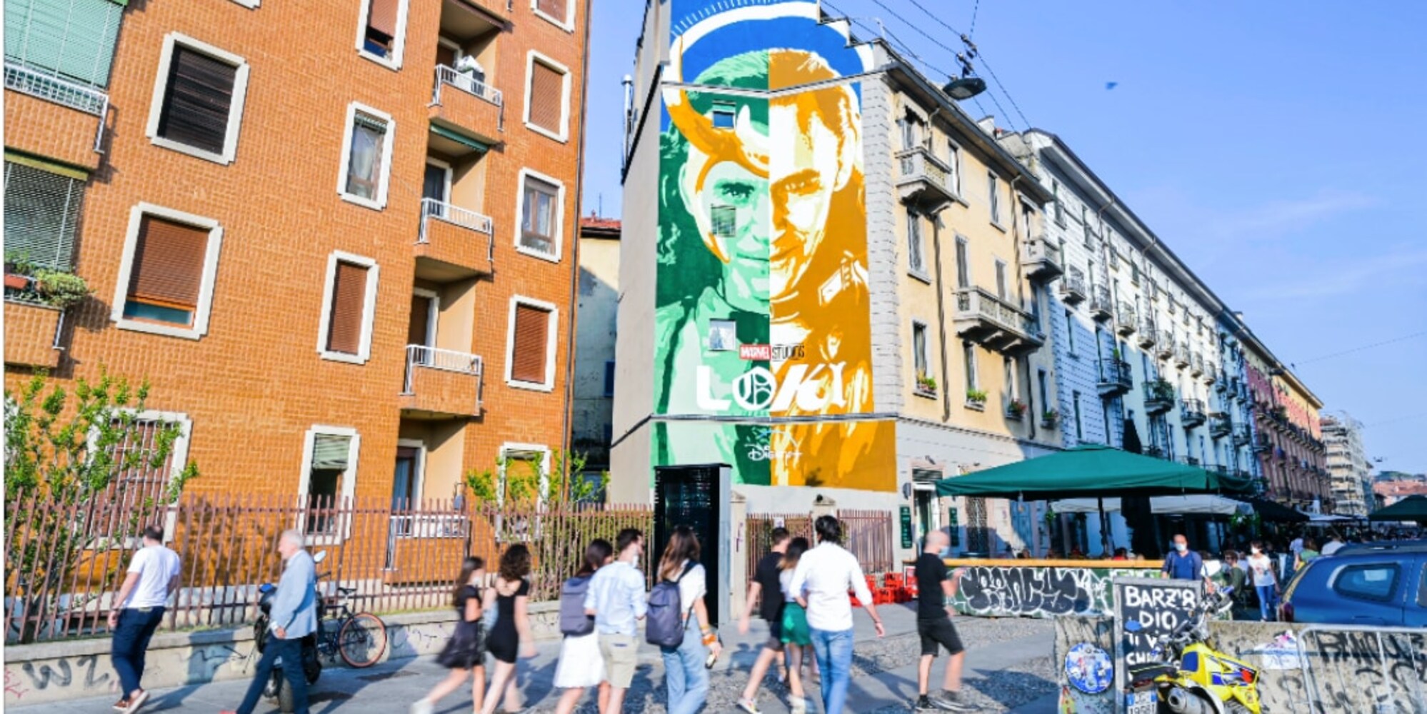 A Milano spunta un murales dedicato a Loki