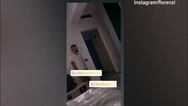 Che spavento! Immobile esce dal bagno e...Insigne colpisce