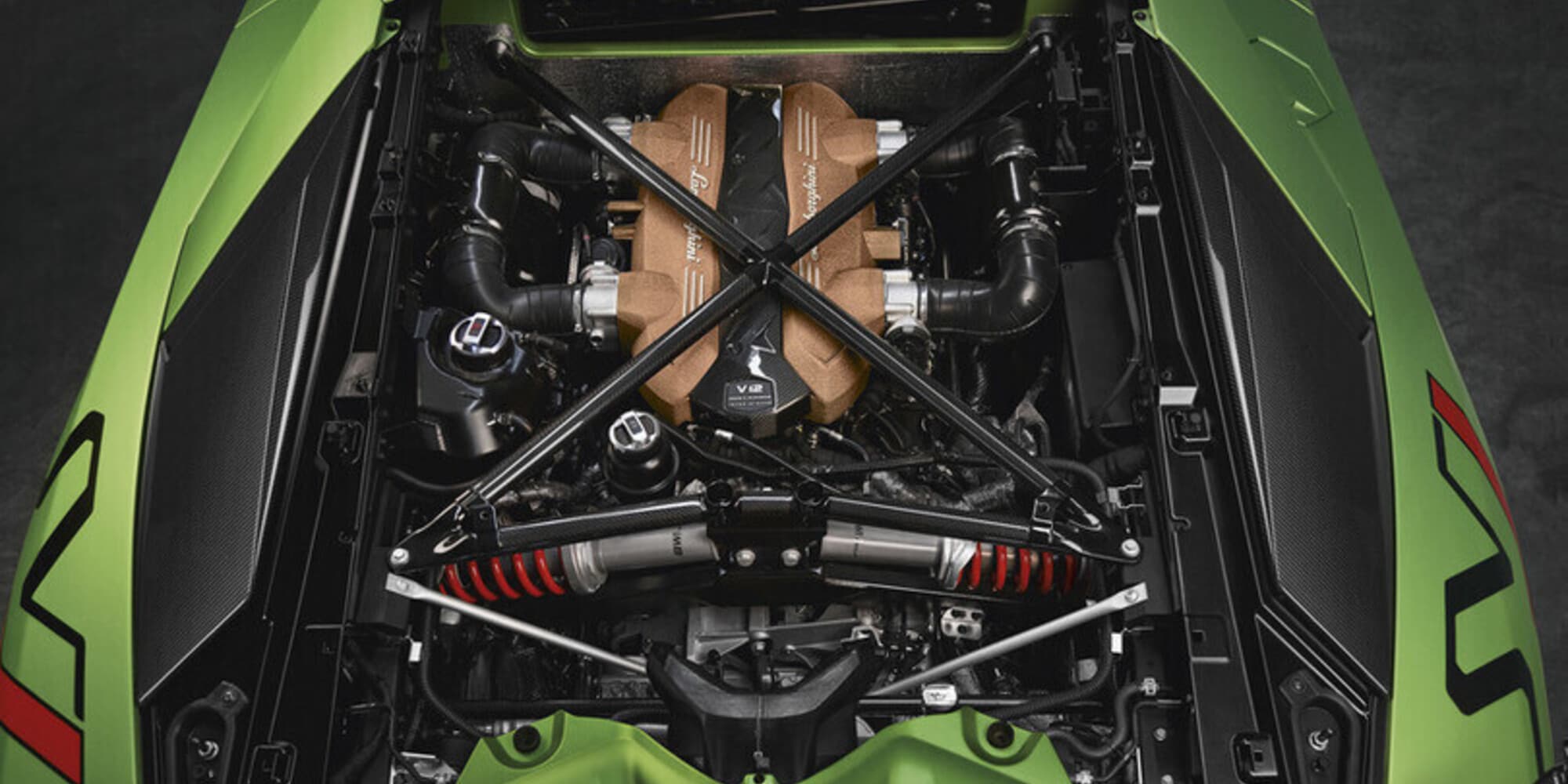 Lamborghini, i 60 anni di storia del suo iconico V12