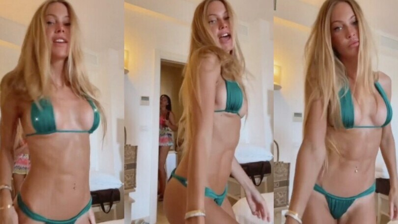 Taylor Mega scatenata in bikini