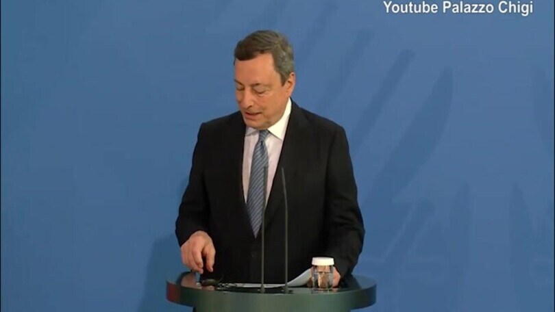 Draghi: "Non si giochi in Paesi dove i contagi crescono rapidamente"