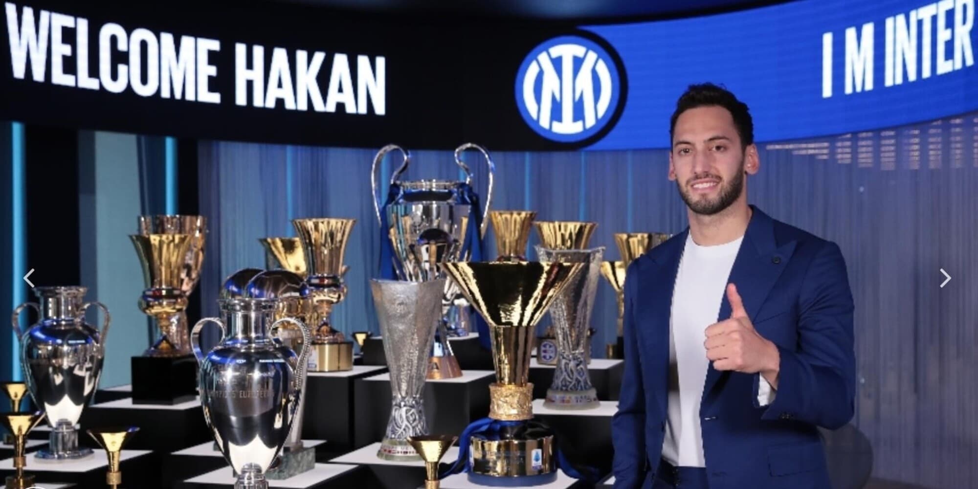 L'Inter annuncia Calhanoglu: è ufficiale