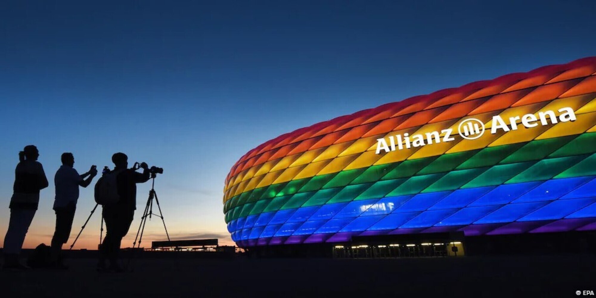 La Uefa all'Ungheria: "Simboli arcobaleno consentiti allo stadio”
