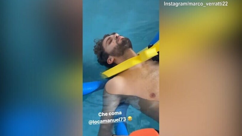 Azzurri in piscina dopo gli sforzi di Wembley