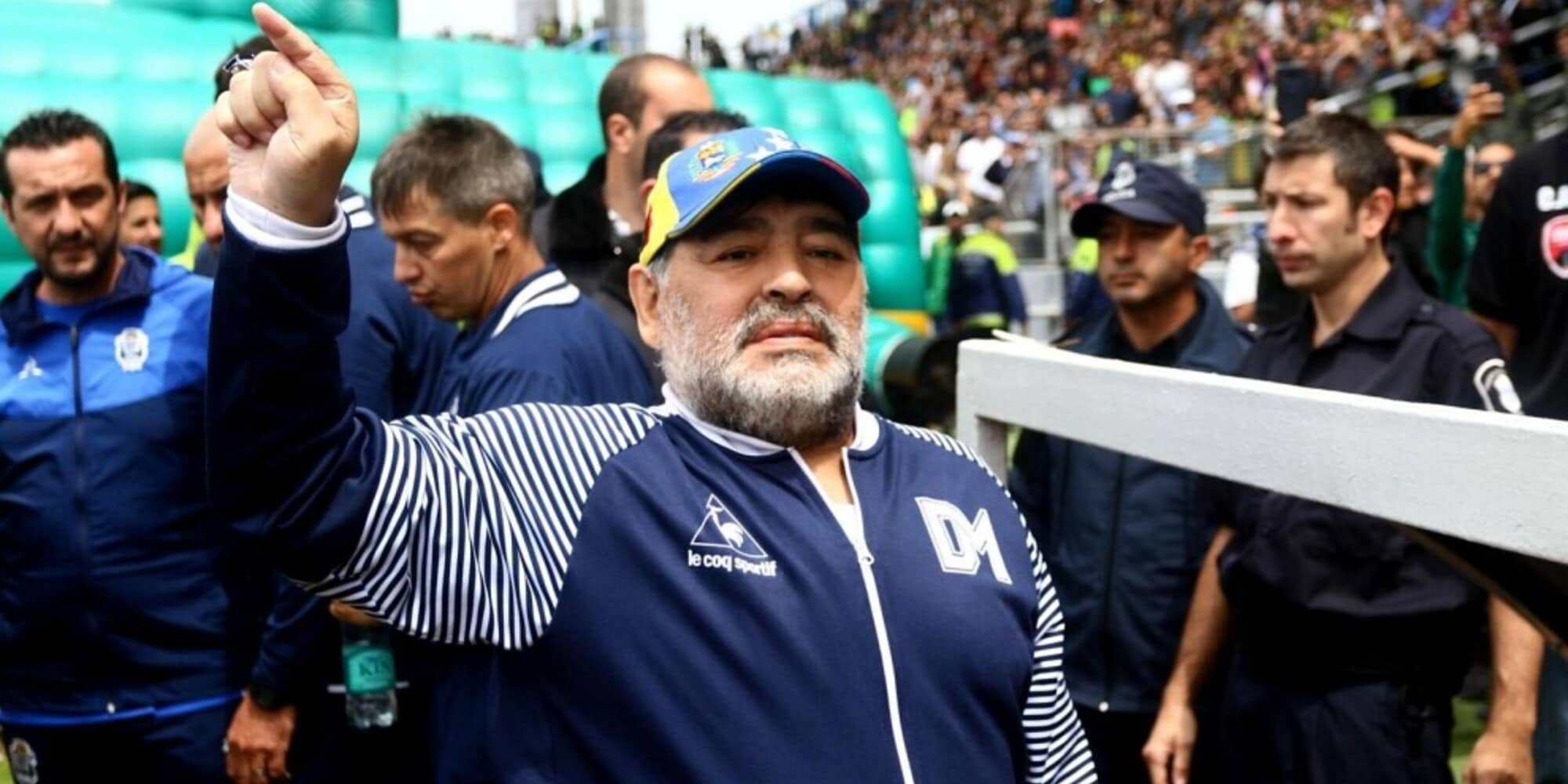 Maradona, la città di Rio de Janeiro gli dedica una piazza e una statua