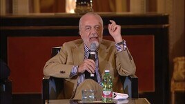 De Laurentiis ricorda Benitez e punge Higuain