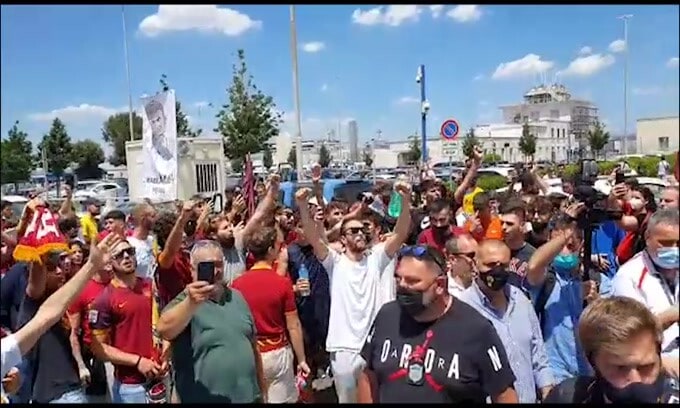 Mourinho Day, i tifosi cantano a Ciampino