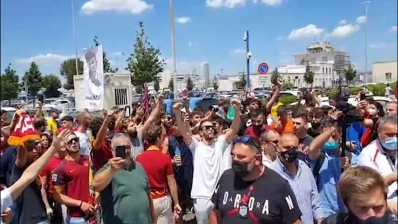 Mourinho Day, i tifosi cantano a Ciampino