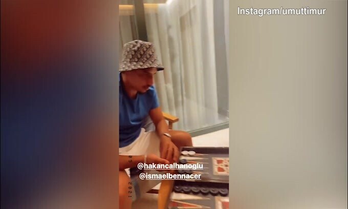 Aria di derby tra Bennacer e Calhanoglu