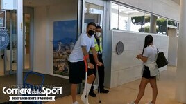 Spinazzola sbarca a Roma dopo l'intervento in Finlandia