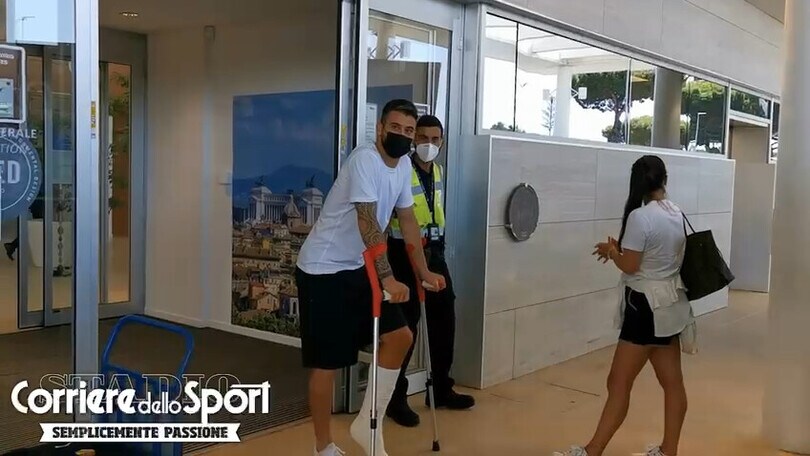 Spinazzola sbarca a Roma dopo l'intervento in Finlandia