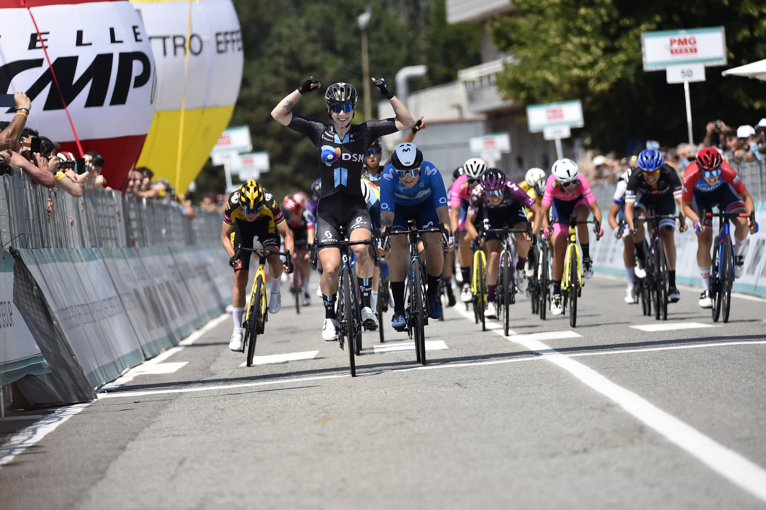 Giro d'Italia Donne, a Carugate la ruota più veloce è Lorena Wiebes