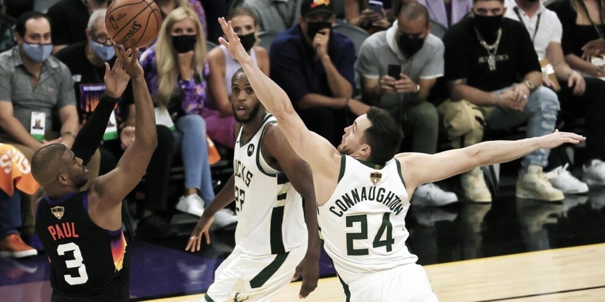 Nba, show di Chris Paul: i Suns battono i Bucks in gara-1