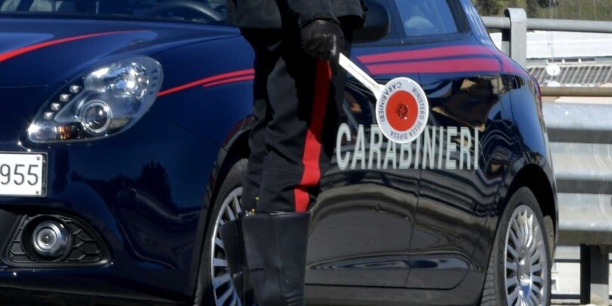 Cagliari, spara contro un’auto in corsa per un sorpasso di troppo: fermato un 63enne