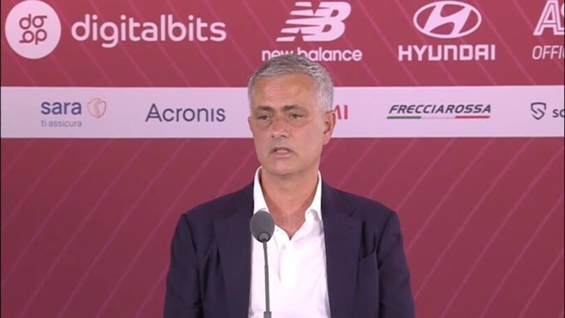 Mourinho: "A Roma non si può paragonare nessuno a Liedholm e Capello"