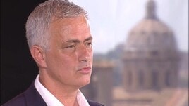 Mourinho: "E' facile se tu vinci e non hai soldi per pagare gli stipendi"