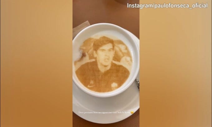 Fonseca pubblica il cappuccino con la sua faccia