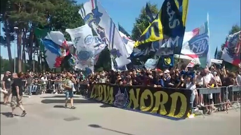 I cori della Nord per i giocatori
