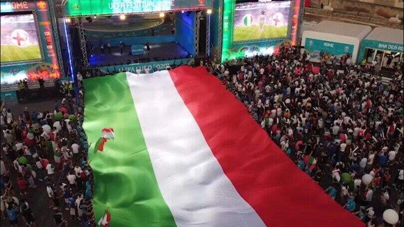 Italia-Inghilterra, l'inno cantato da Piazza del Popolo