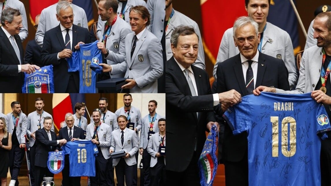 L'Italia omaggia Draghi con la maglia numero 10 della Nazionale