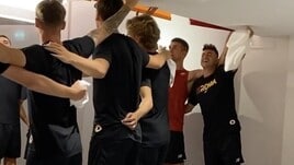 Roma, cena di squadra a Trigoria e inno. Mourinho emozionato