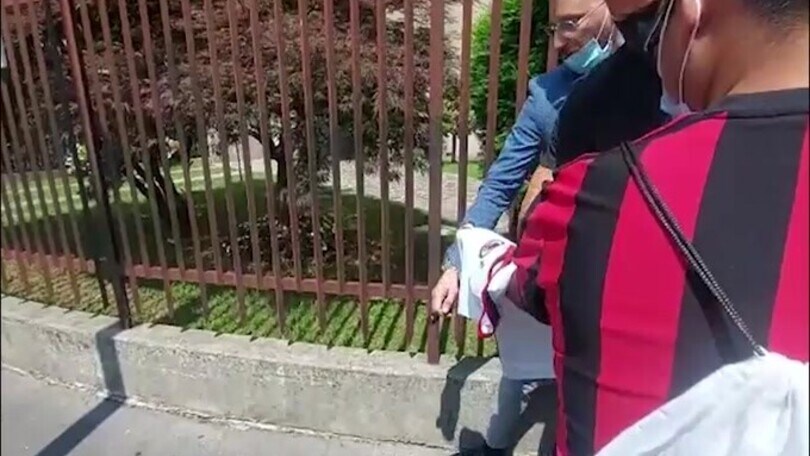 Milan, Giroud: "Mi sento perfetto con questi colori addosso"