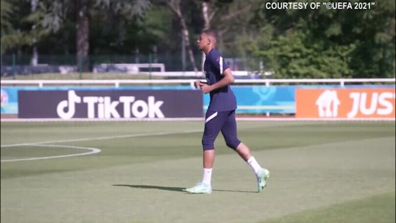 Futuro di Mbappè? Un amico di Benzema rivela dove andrà