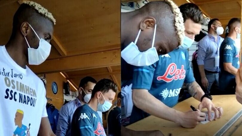 Osimhen, Demme e Mario Rui: autografi e foto per i tifosi del Napoli