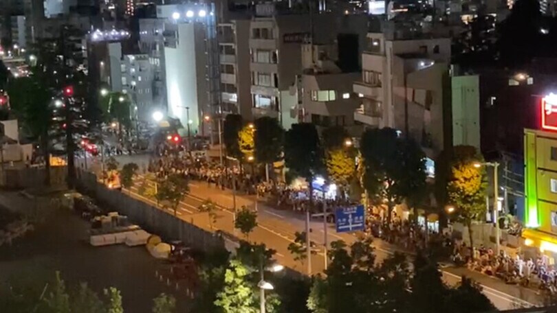 Tokyo 2020, proteste fuori dallo stadio: "Cancellate le Olimpiadi"