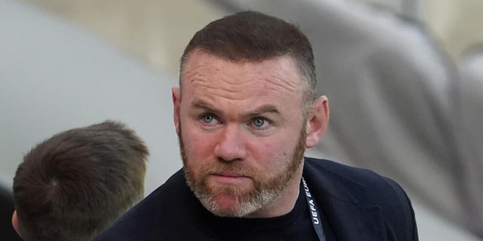 Clamoroso Rooney, mette ko un suo giocatore: 3 mesi di stop