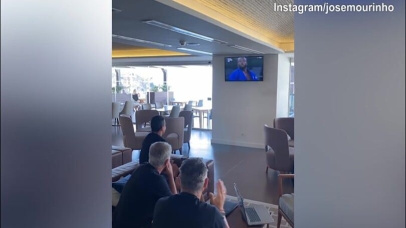 Mourinho, che festa per la prima medaglia del Portogallo!