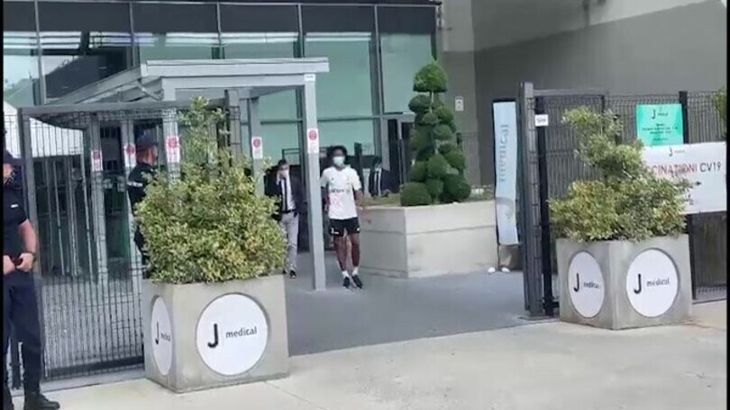 Cuadrado, visite al J Medical