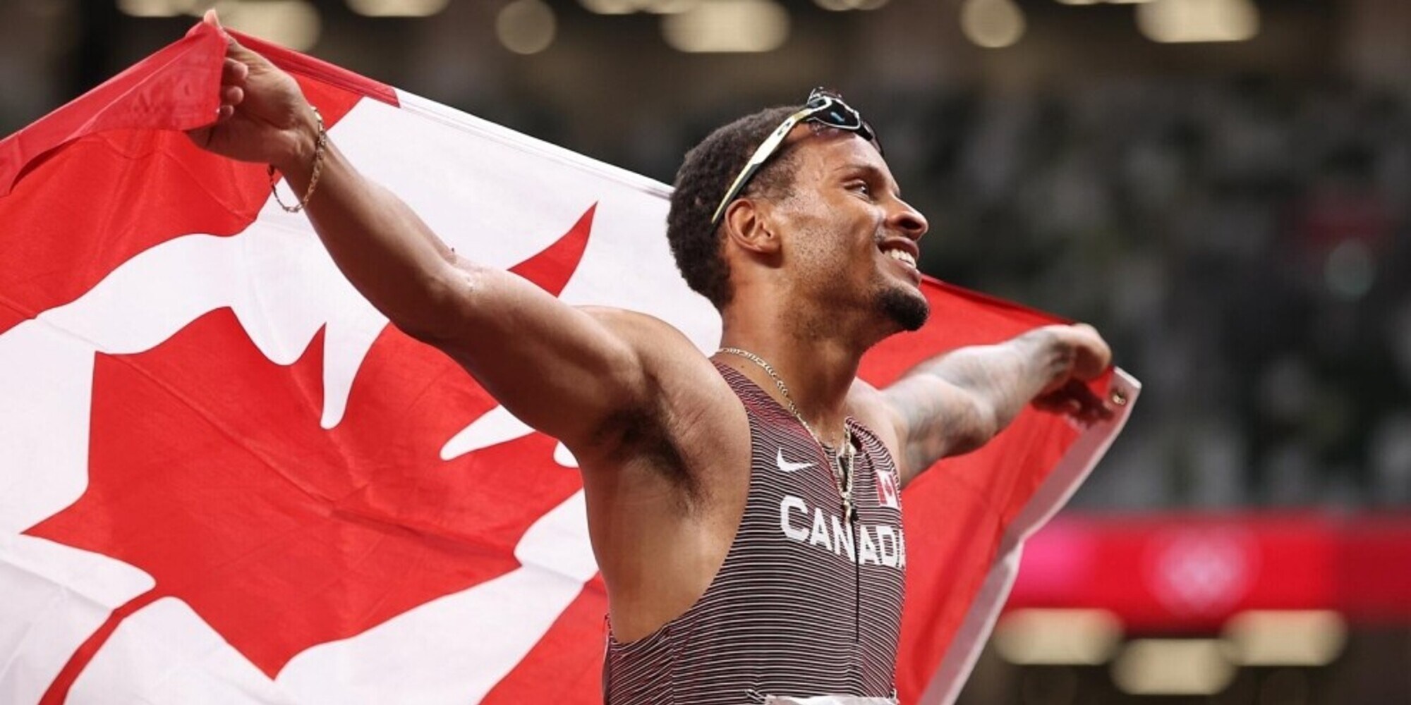 Olimpiadi, De Grasse trionfa nei 200 metri: battuti Bednarek e Lyles