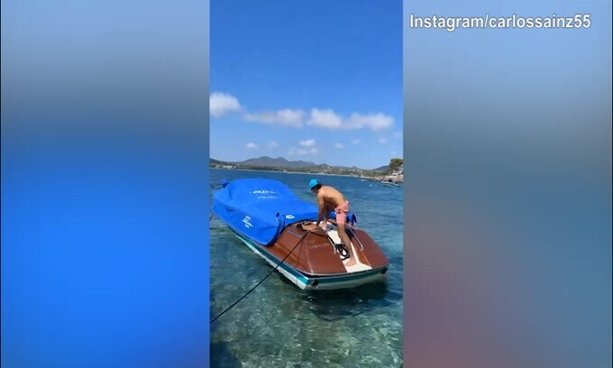 Formula 1 in vacanza, Sainz si rilassa