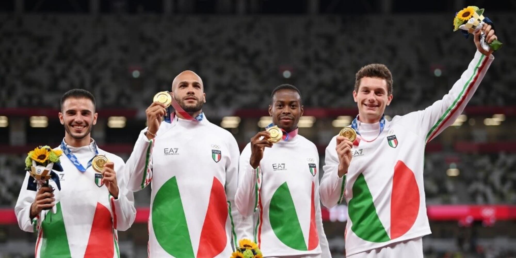 Azzurri della staffetta 4x100 alla premiazione: "Riscritta la storia"